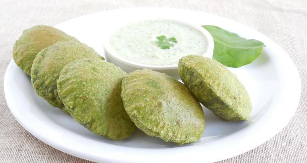 Palak Puri with Canola Oil