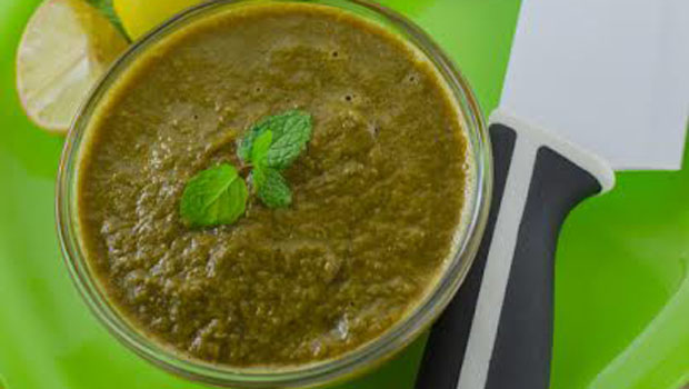 Coriander Chutney (Hare Dhaniye ki Chutney)