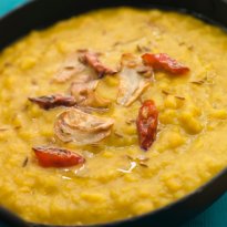 Microwave Sookhi Moong Ki Dal