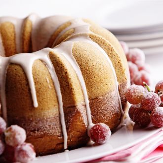 Sugar dusted Wine Cake