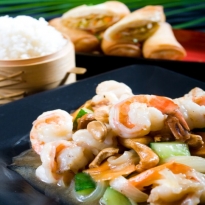 Tangy Prawns with Kiwi Salad