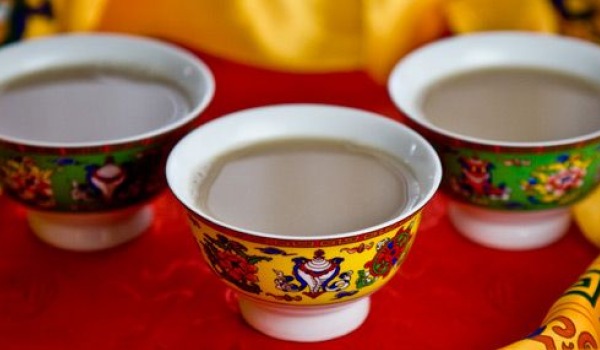 tibetanbuttertea1_600.jpg