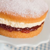 Victoria Sponge with Plum Jam