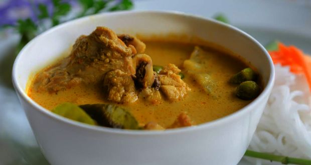 Yellow Chicken Curry