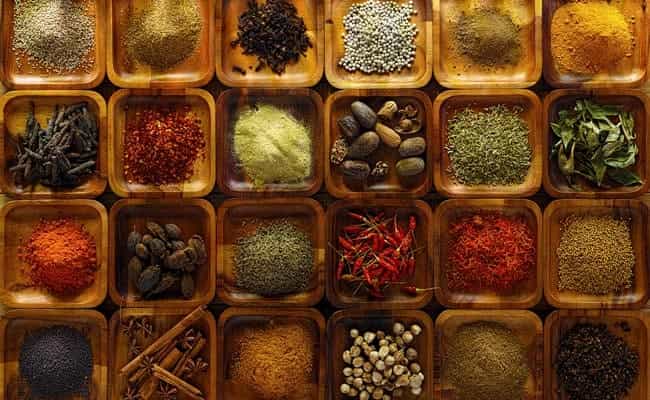 Take note of these herbs and spices for weight loss
