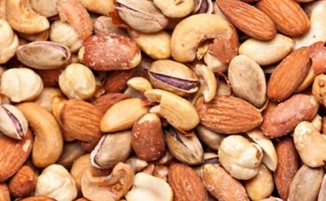At least 20 grammes of nut consumption helps to reduce the risk of respiratory disease and diabetes.