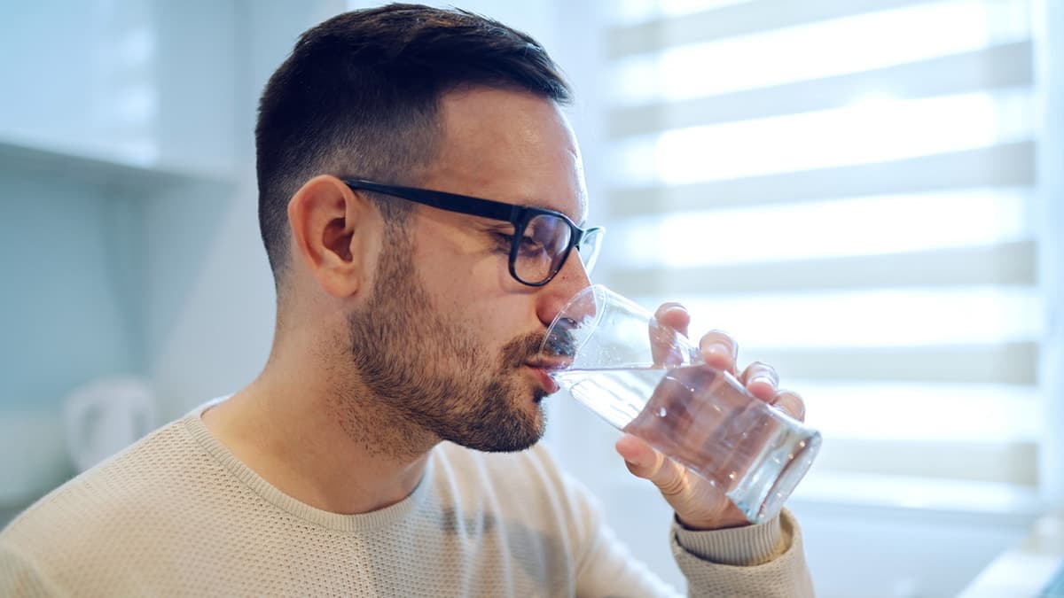 7 Naturally Healthy Alternatives For ORS And Soft Drinks