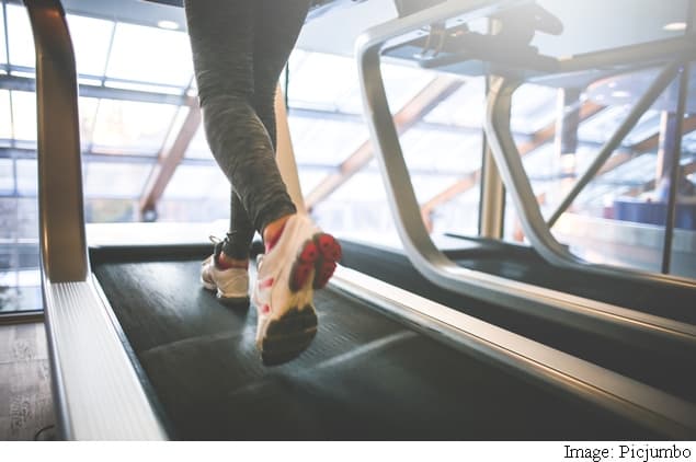 Backward treadmill has many benefits on the body and mind