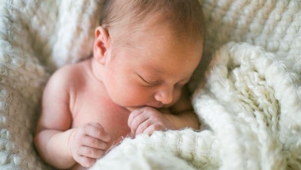 Breastmilk suffices for baby's nutrition and growth for the first 6 months