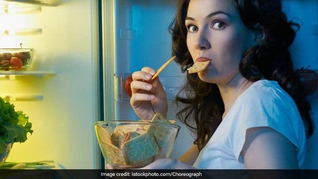 Poor quality of sleep appears to be a major predictor of junk food cravings