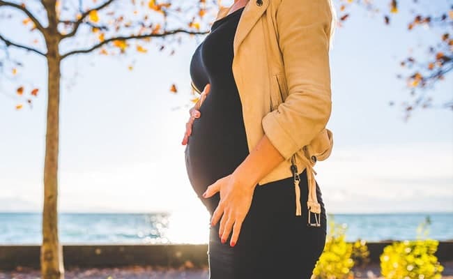 It is important to maintain a healthy weight during pregnancy for obese women