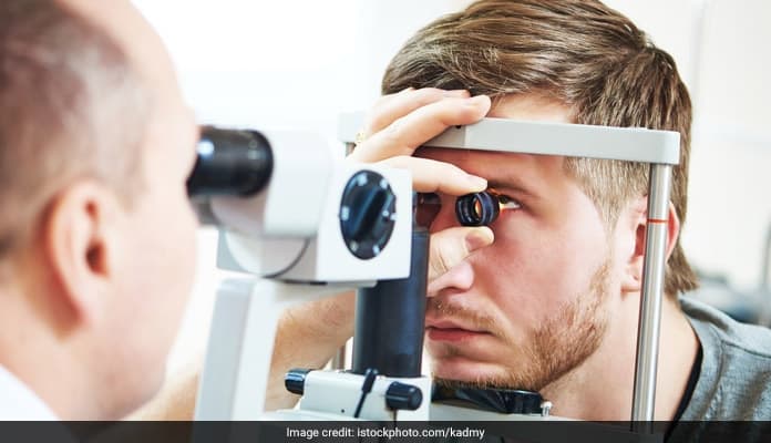 These home remedies will help in slowing down cataract development