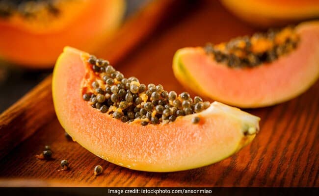 Individuals who are on a weight loss program should include papayas in their diet.