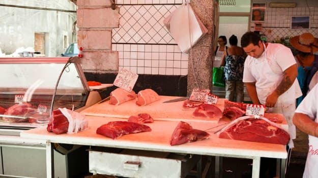 A group of institutional investors called on restaurant chains to end the systematic use of antiobiotics in their meat and poultry supply chains. (Representational Image)