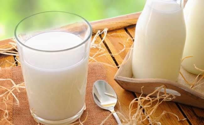 The study found that in markets where milk prices were equal across fat alternatives, people chose whole milk over lower calorie alternatives, particularly in low income areas.
