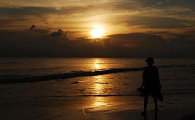 If you soak up enough sun, your level of emotional distress should be stable, the study found.
