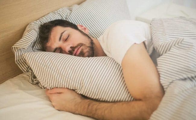 Can't Get A Good Nights Sleep? Nutritionist Lovneet Batra Shares 3 Foods That Can Help You Sleep Better At Night