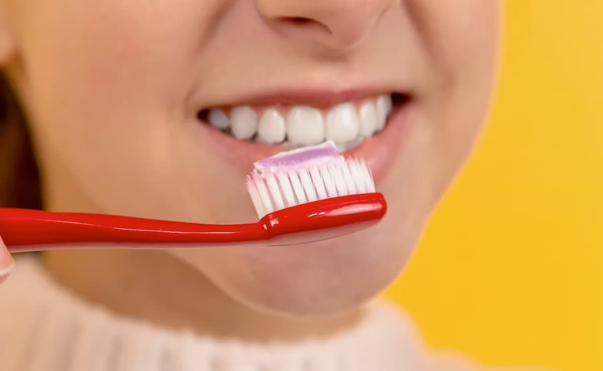 Can Adding Baking Soda To Your Toothpaste Whiten Your Teeth?