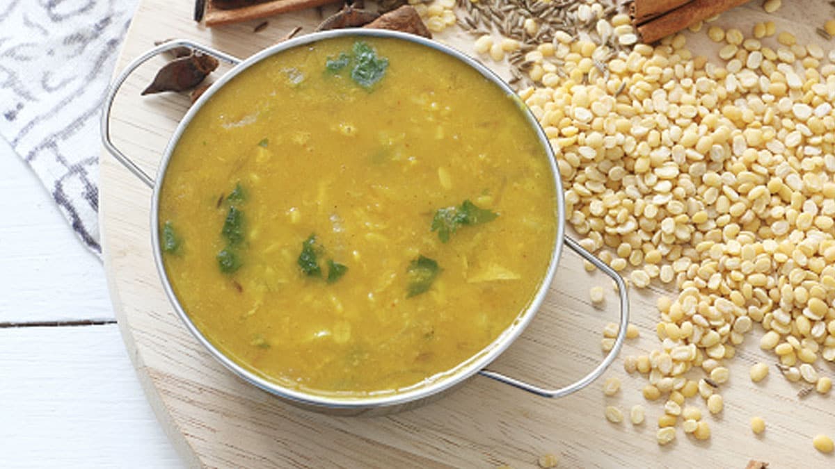 10 Foods To Eat & 10 To Avoid If You Have A Food Poisoning