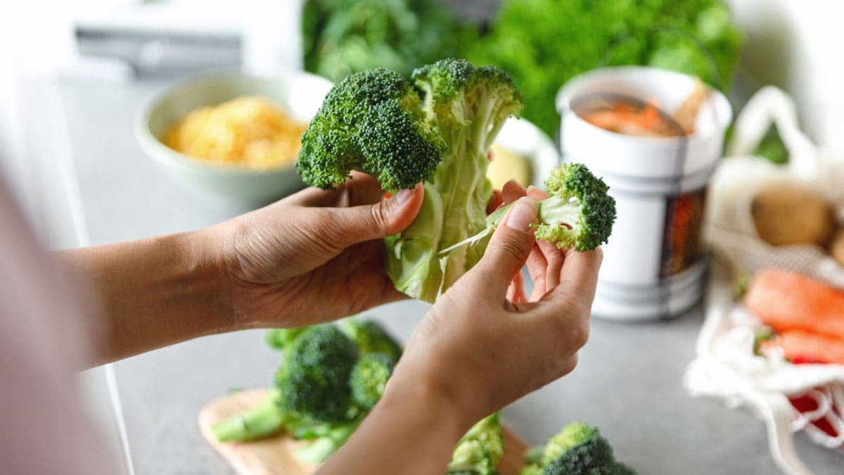 Can Broccoli Boost Your Skin Health? How This Superfoods Fights Skincare Issues
