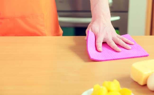 Regular use of moist kitchen towels can boost the growth of pathogenic bacteria