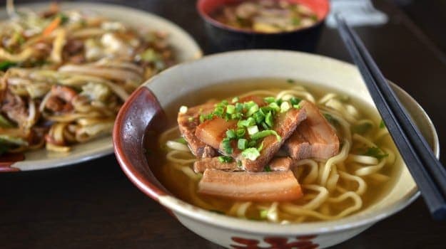 The collagen present in bone broth heals your gut lining and reduces inflammation