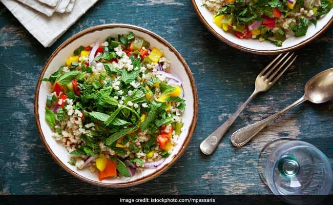 Nmami suggests eating a low-calorie, light dinner