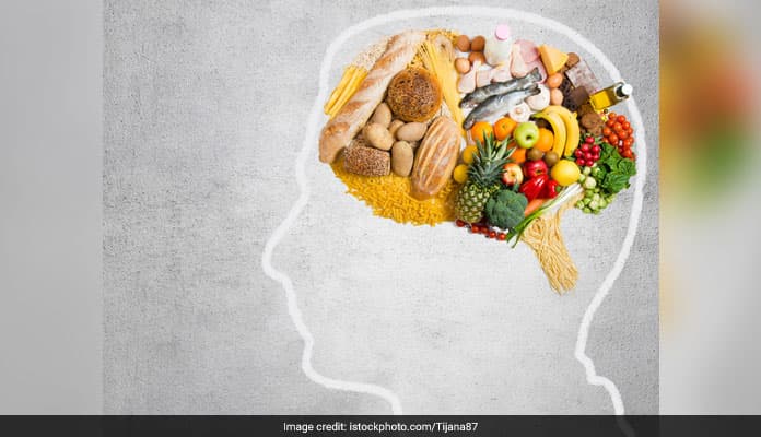 Healthy foods boost our brain function and reduce risk of brain-related health issues