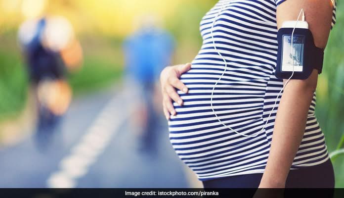 A healthy pregnancy weight gain depends on a mother's starting weight