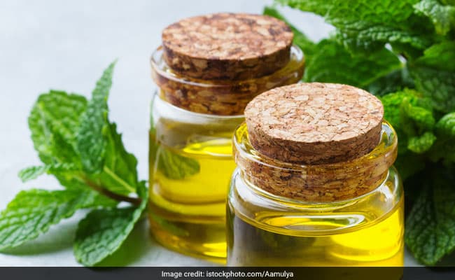 Top 8 peppermint oil benefits and uses
