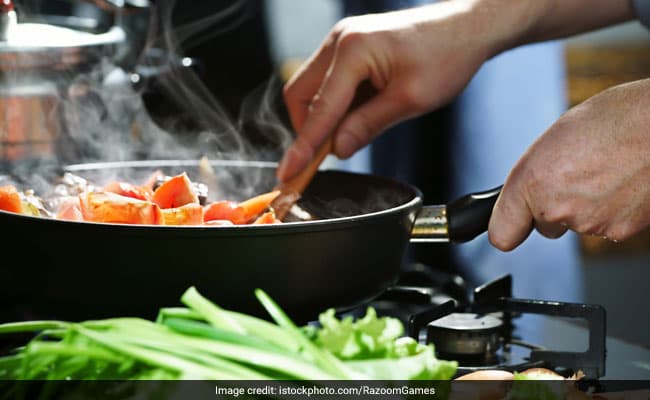 For a healthy heart and slim waist, eat home-cooked food