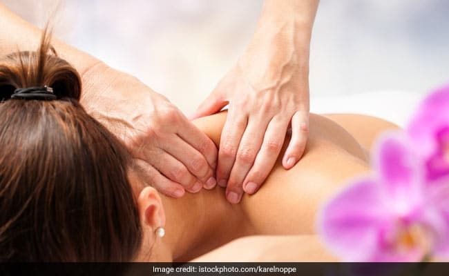 Deep tissue massage reduce pain caused by muscle tension