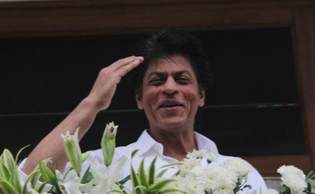 SRK turns 52 on November 2, 2017