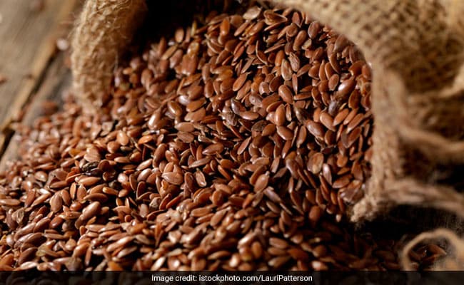 Flax seeds are rich in fibre and many other nutrients that improve our gallbladder's health
