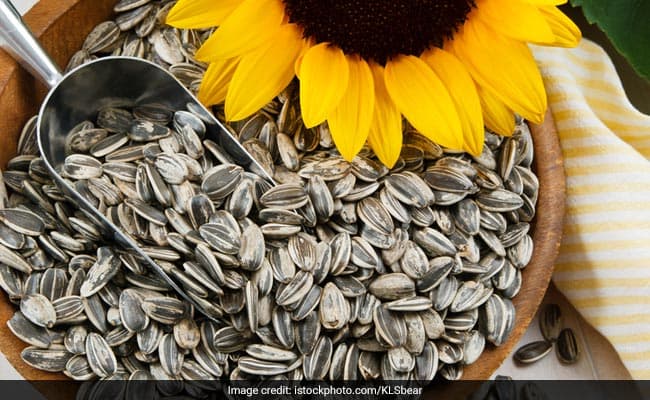 Foods Rich In Keratin: Sunflower seeds are rich in Keratin and various other nutrients