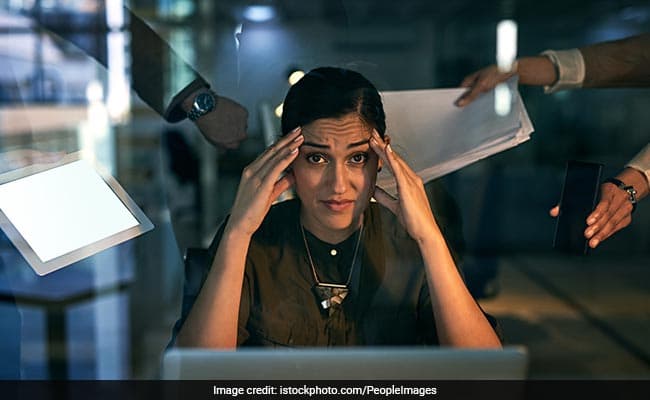 Do You Know Anyone With Bipolar Disorder? Everything You Need To Know About It