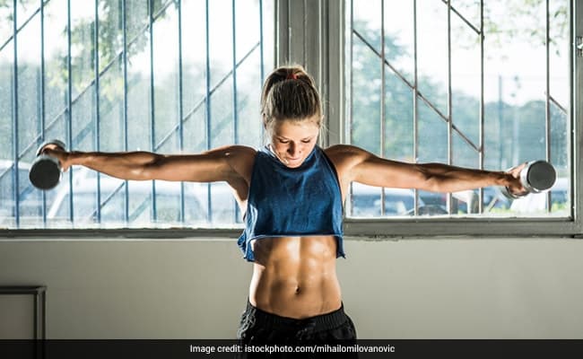 Having wider shoulders make you stronger
