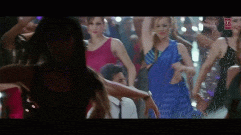 Deepika_YJHD.gif