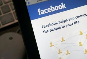US regulator warns of Facebook pre-IPO scams