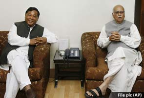 advani-with-sangma-295.jpg