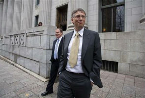 Gates testifies in $1B lawsuit against Microsoft