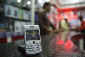 After huge outage, Blackberry services back in India