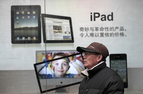 Chinese teen sells kidney to buy iPhone, iPad