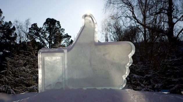 Facebook trials letting users "highlight" posts for a charge