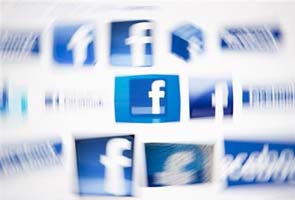 Facebook faces crucial week after modest debut