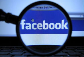 Facebook makes privacy pledge in FTC settlement