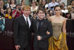 Hogwarts goes digital - Harry Potter e-books available on Kindle, iPhone and more