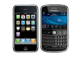 Qantas airways drops BlackBerrys for iPhones