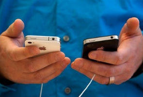 Apple update fixes iPhone tracking "bugs"