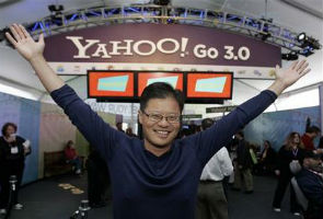 Yahoo! co-founder Jerry Yang resigns